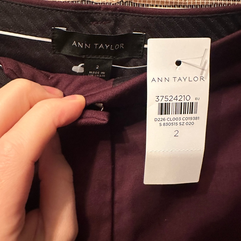 Ann Taylor Women's Burgundy Straight Leg Pants - Picture 2 of 3